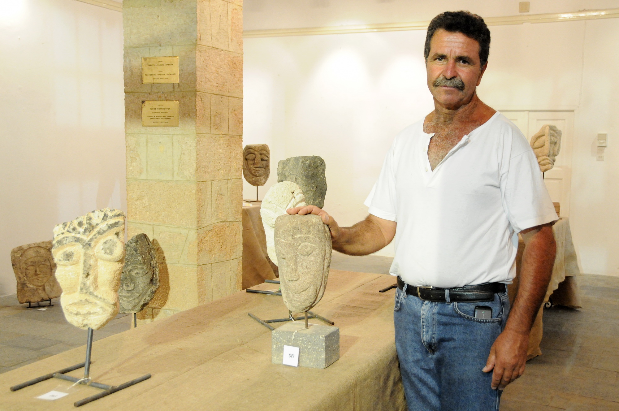 Έκθεση γλυπτικής του Παναγιώτη Μαρίνη.