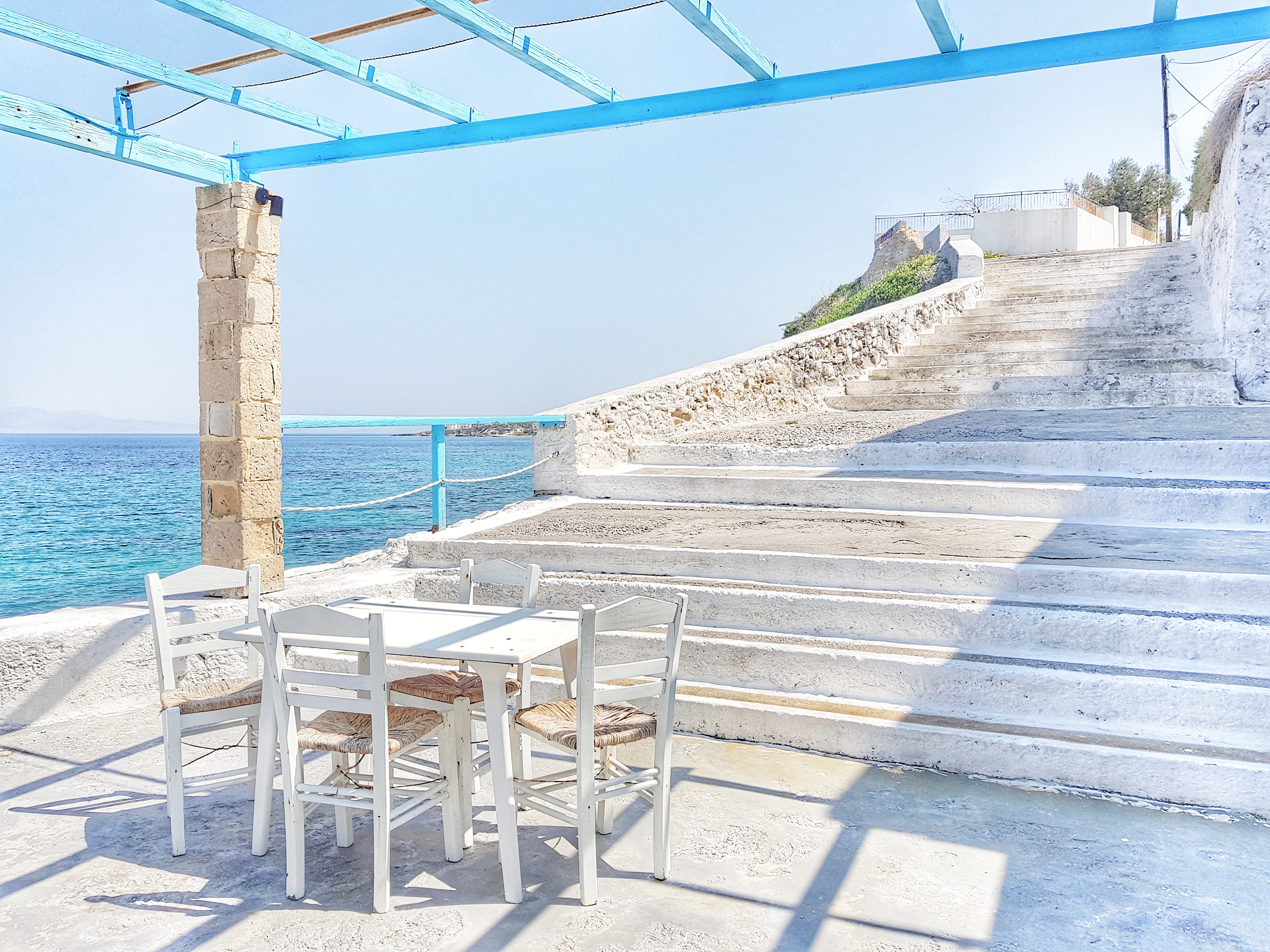 Το ανοιξιάτικο φως στην όμορφη Σουβάλα της Αίγινας.