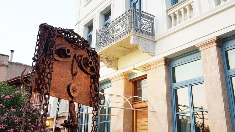 Η νέα έκθεση του Jean-Jacques Tesson στο ξενοδοχείο Brown.