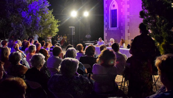 Στον πύργο Ράλλη η παρουσίαση του νέου βιβλίου της Ξένης Πετρίτου - Τριανταφύλλου.